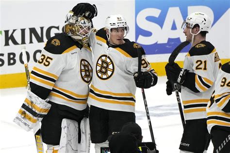 Bruins reclaim home-ice edge, top Panthers 4-2 in Game 3